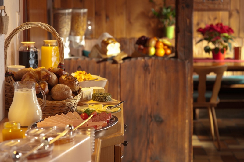 brasserie-ST AUBAN-min_breakfast_buffet_food_restaurant_meal_hotel_plate_fresh-718745